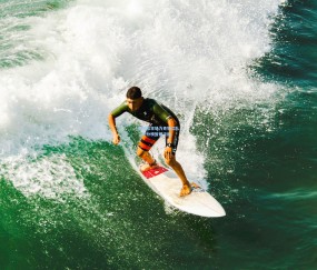 开云体育-徐州队主场力克镇江队，积分榜暂居次席